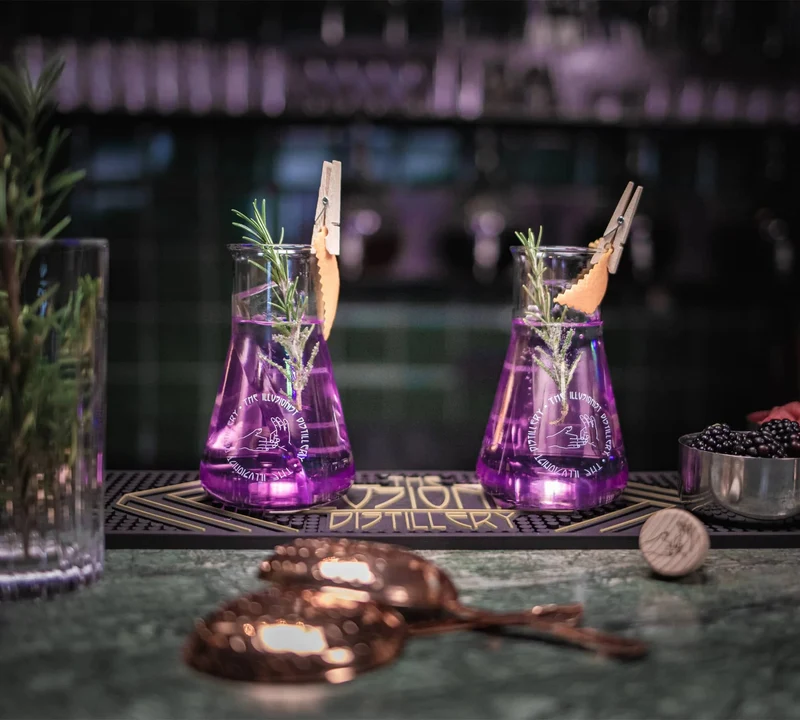 Illusionist Kolben Glas