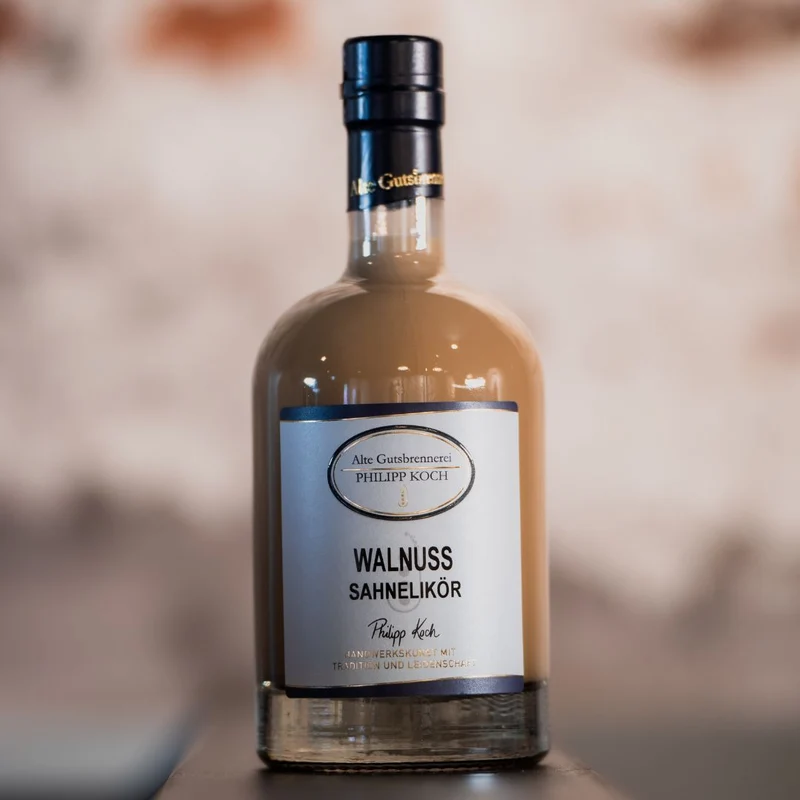 Walnuss Sahnelikör | balancierter Walnuss Likör | 0,5L | 18%