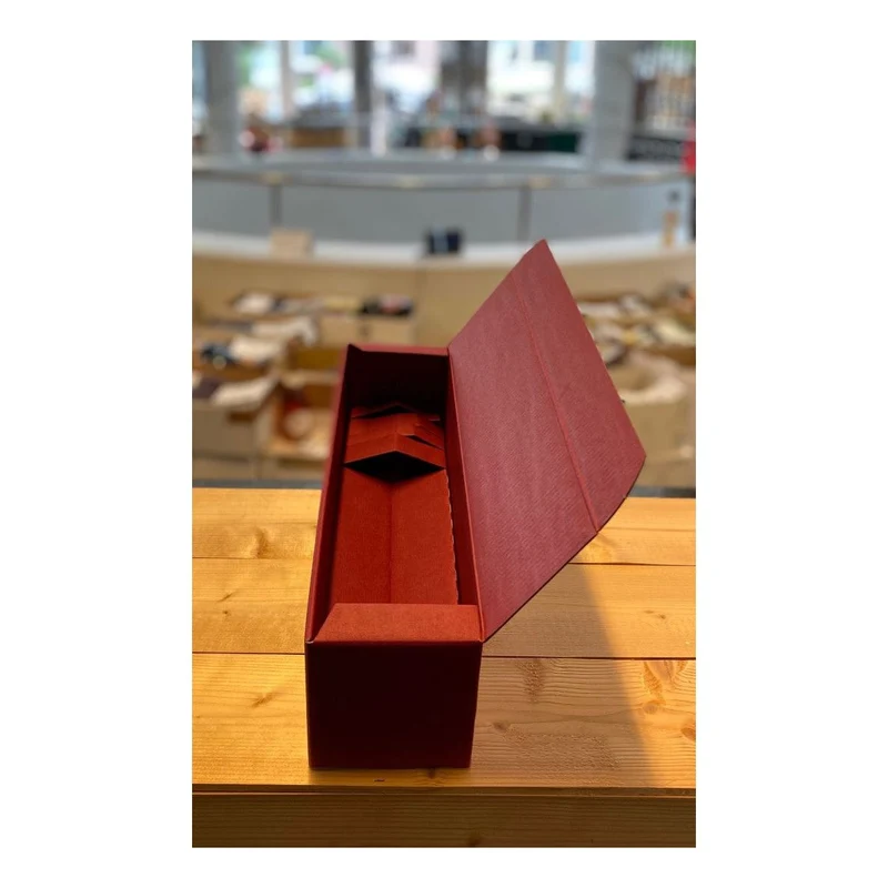 Präsentkartonage 1er WK Lino Rot