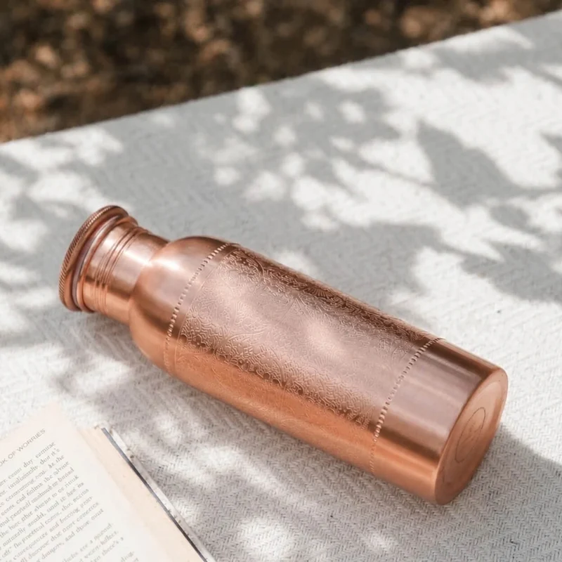 Kupferflasche mit Mandala