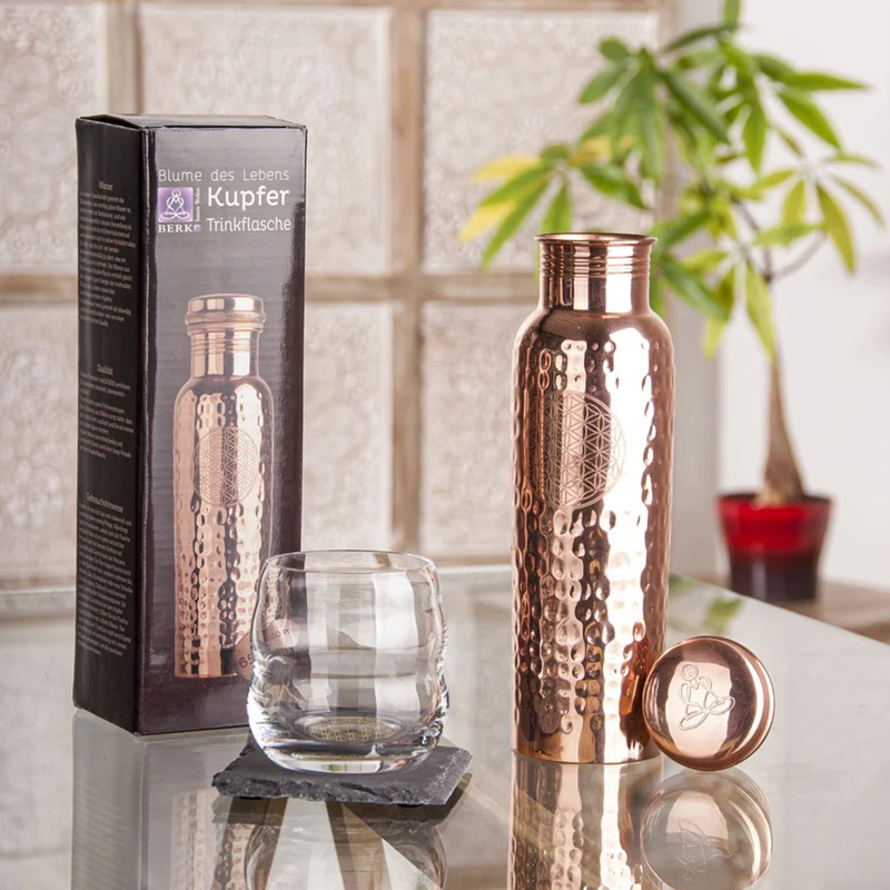 Kupferflasche gehämmert mit „Blume des Lebens“