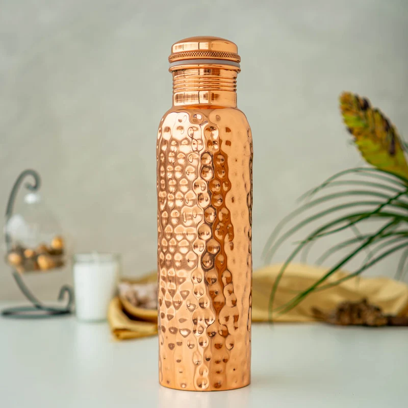 Kupferflasche gehämmert